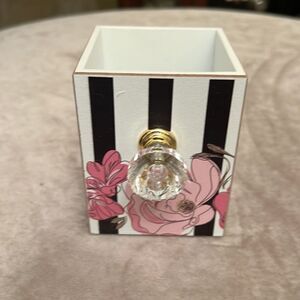 Chic Parisienne Makeup Brush / Pencil Holder 🌺COQUETTE-Style🌺